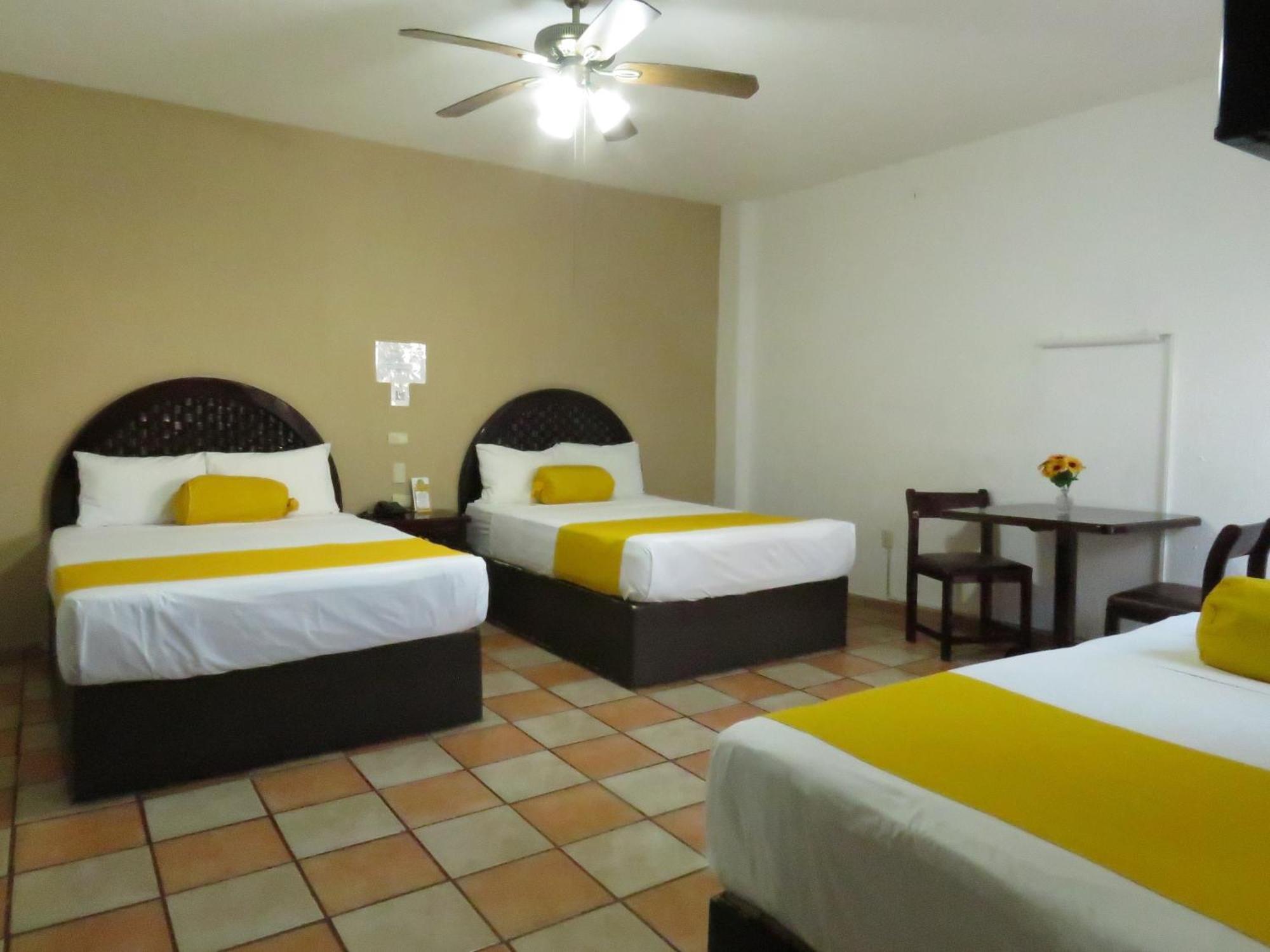 Hotel Girasoles