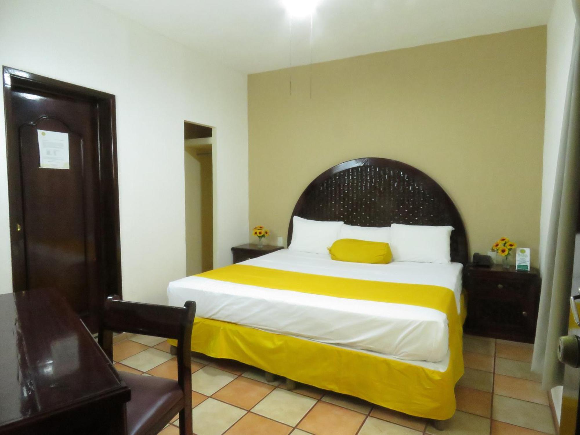 Girasoles Hotel 2*